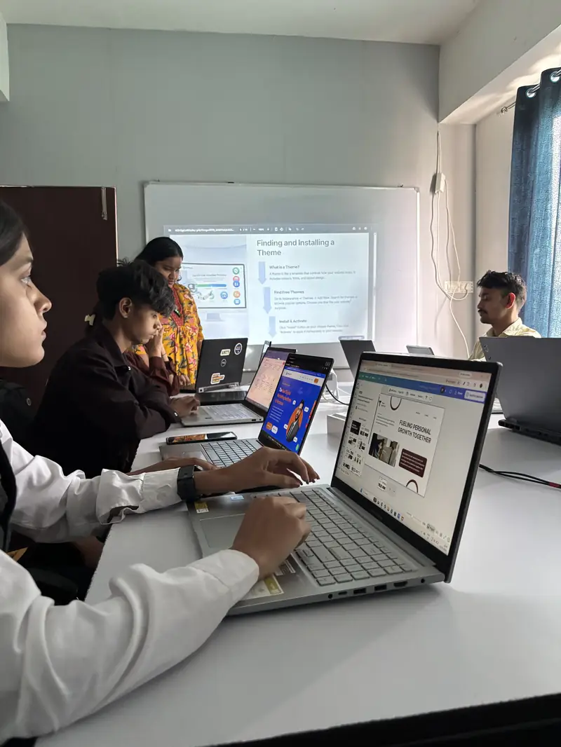 Practical social media marketing training session in Varanasi
